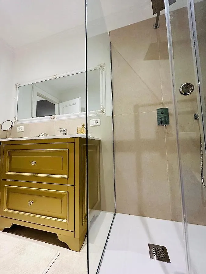 Villa Gianni - Lux Apt Vienna - 5 Stars Lovran 0*,  Croatia