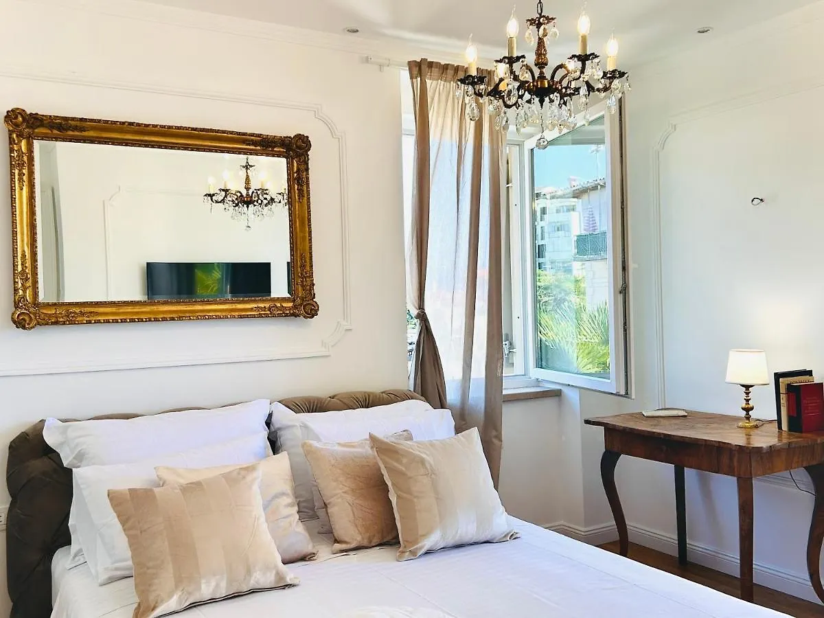 Villa Gianni - Lux Apt Vienna - 5 Stars Lovran 0*,  Croatia