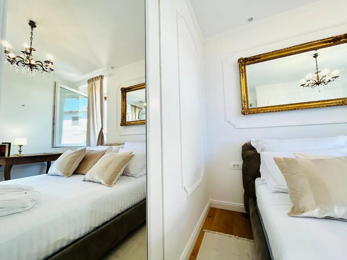 Villa Gianni - Lux Apt Vienna - 5 Stars Lovran Apartment
