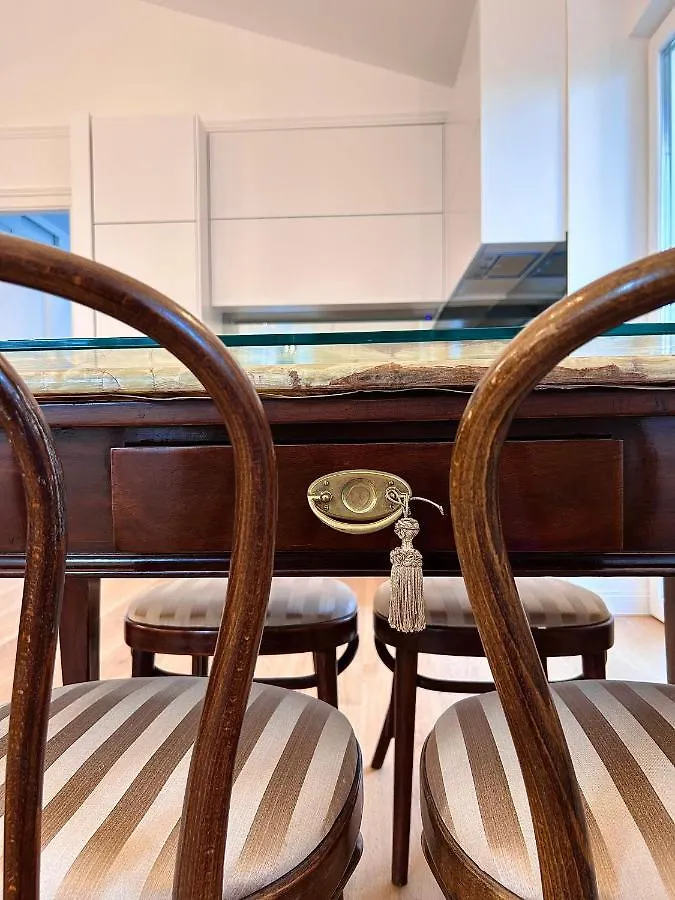 Villa Gianni - Lux Apt Vienna - 5 Stars Lovran Apartment