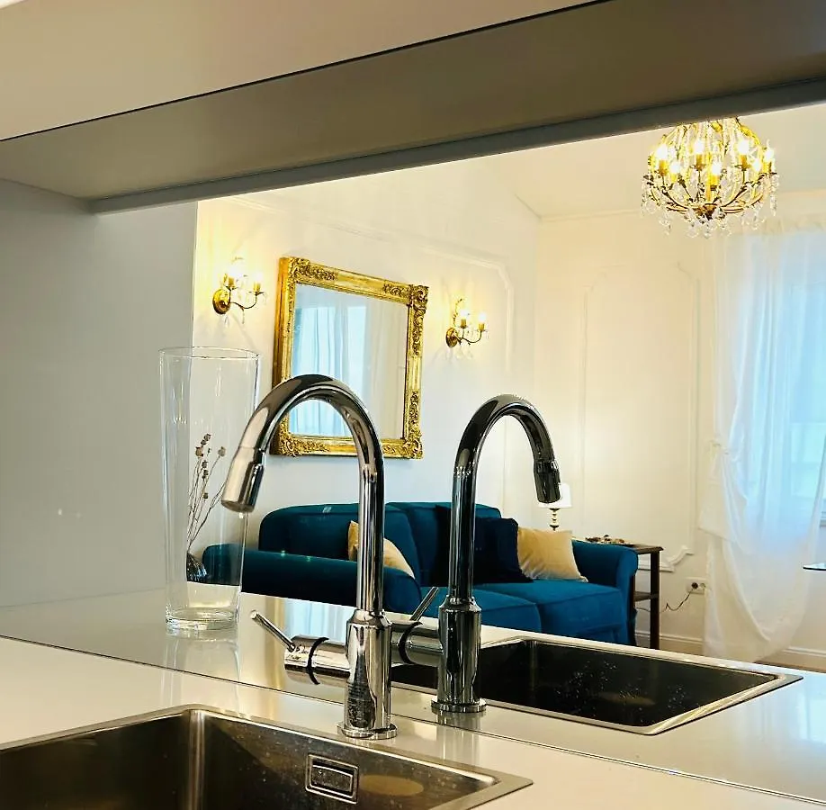 Villa Gianni - Lux Apt Vienna - 5 Stars Lovran Apartment