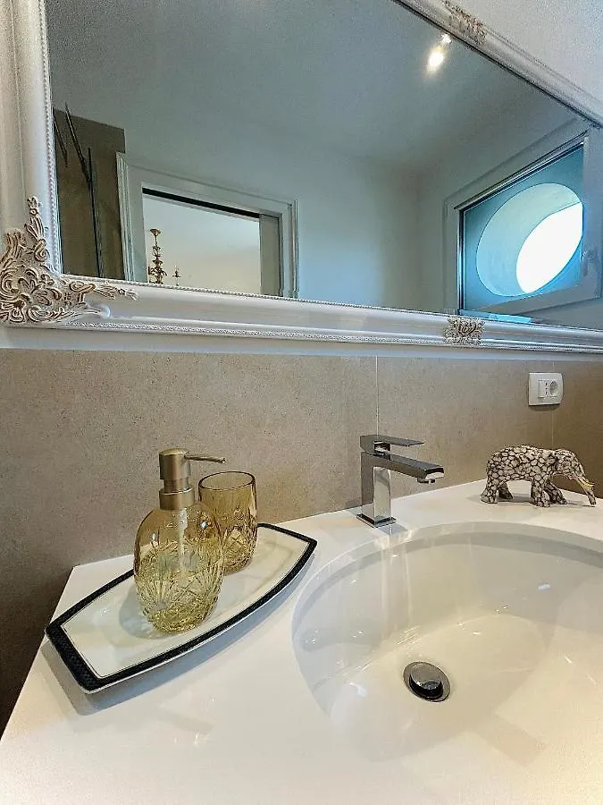 Villa Gianni - Lux Apt Vienna - 5 Stars Lovran Croatia